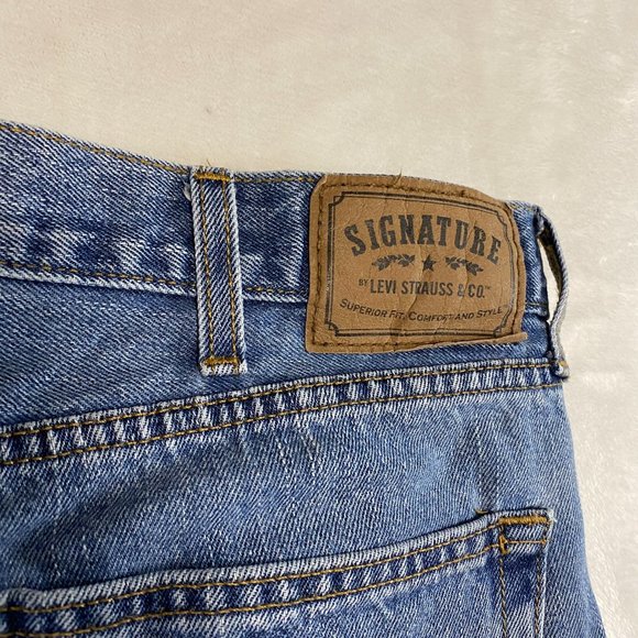 Signature Levi Strauss Mens Light Wash Regular Fit Denim Jeans Size 40x29 - Picture 6 of 9